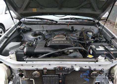 2000 Toyota Tundra Sr5 V8 z USA, uszkodzony, nr VIN 5TBRT3418YS112419